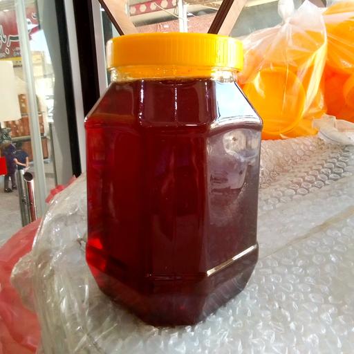 عسل گرمسیری طبیعی با کیفیت بالا و خوش طعم با عطری دلنشین مستقیم از کندو بدون مواد افزودنی