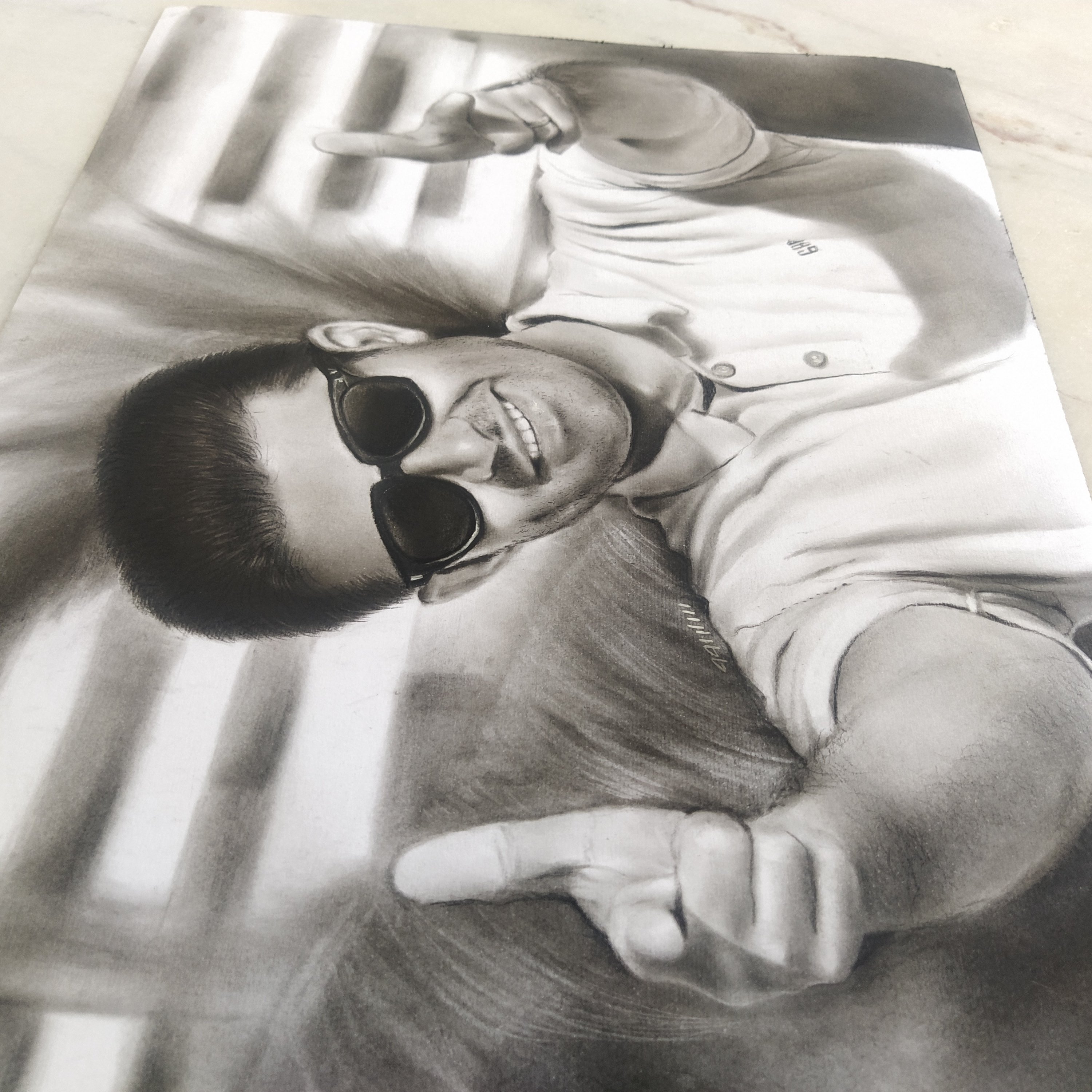 طراحی چهره سیاه قلم ( 21×30 سانتی متر )