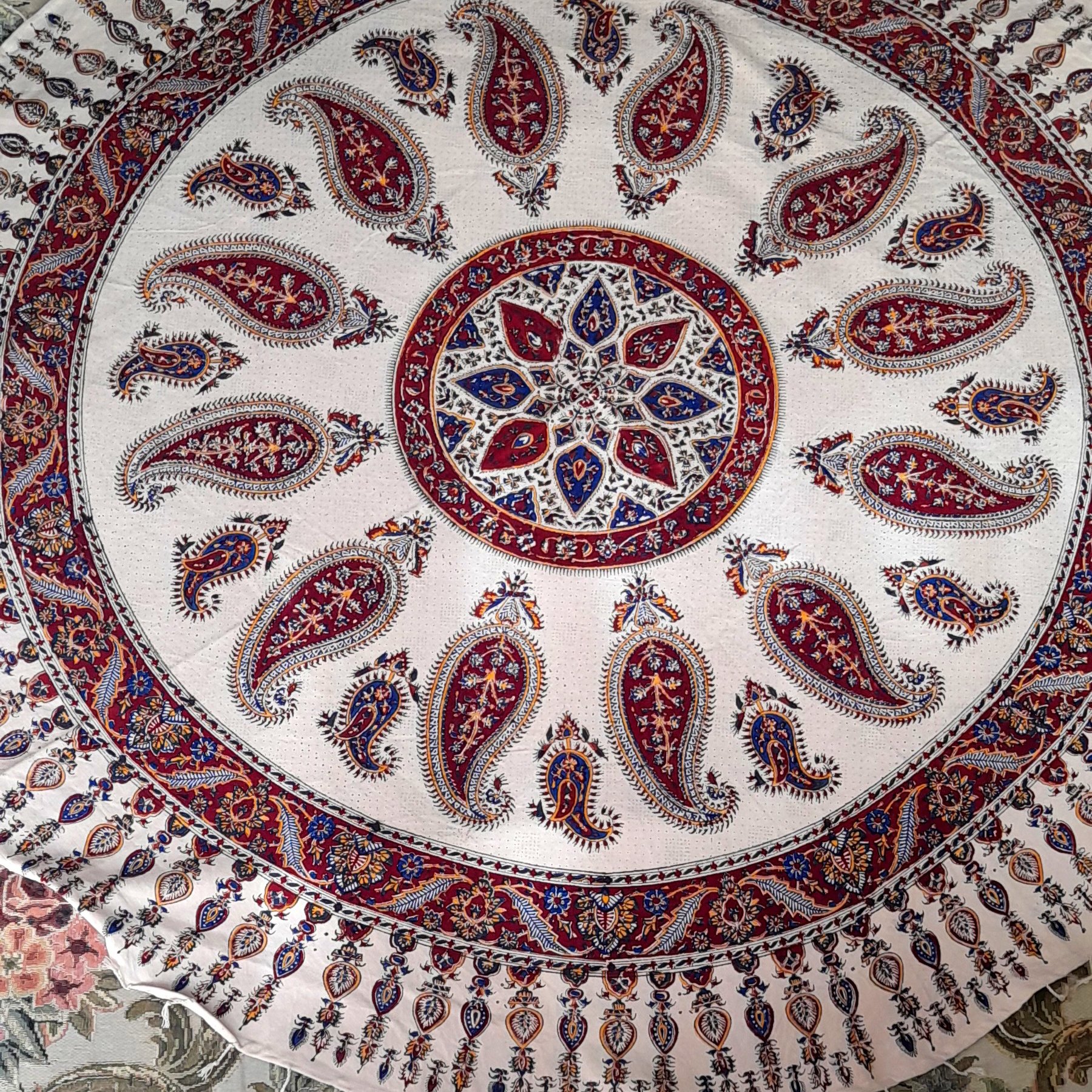 سفره قلمکار سنتی گرد سایز 150سانت