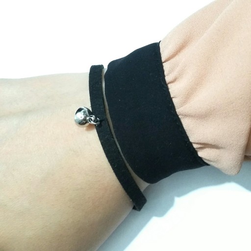 یک جفت دستبند مگنتی دوستی (دستبند عاشقانه آهنربایی ست دوتایی) با بند مشکی ساده همراه با جعبه