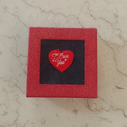 جعبه کادویی قرمز کوچک ولنتایان قلب لاو یو باکس هدیه ابعاد 9 در 9  مناسب طلا ساعت جواهر زیورالات