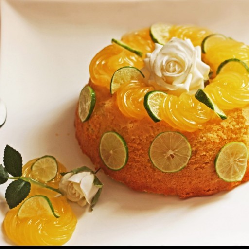 کیک لیمو با کرم لیمو