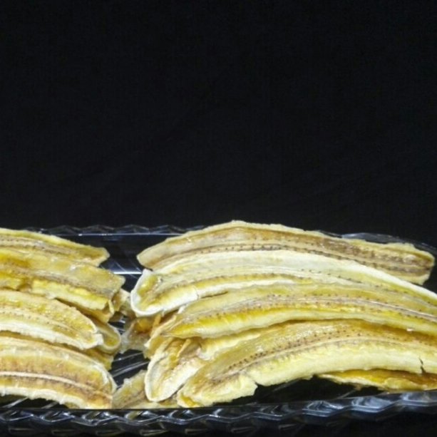 موز خشک صد گرمی درجه یک