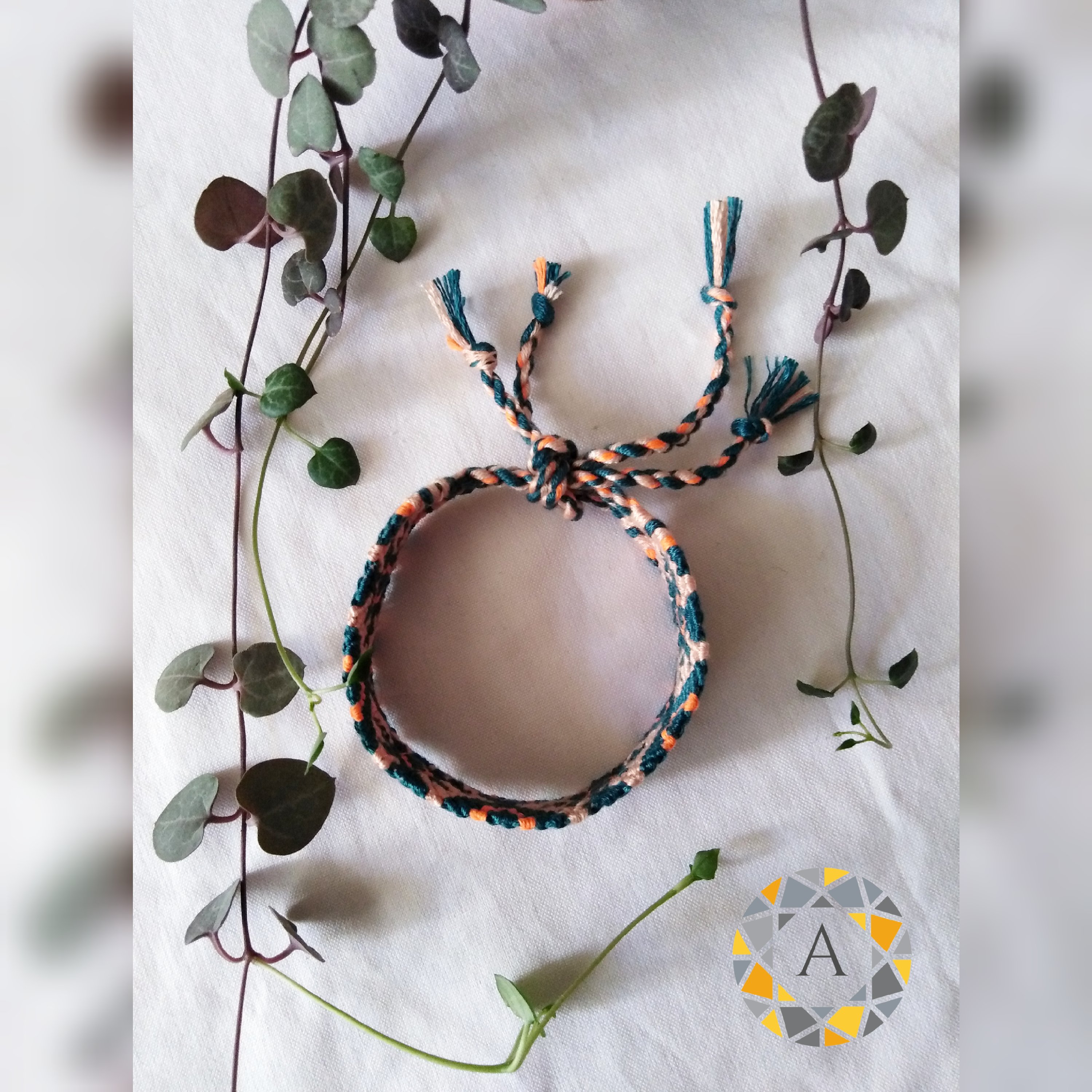 دستبند دوستی طرح سنتی دخترانه و پسرانه پهن
