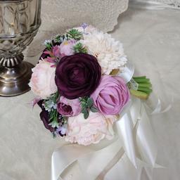 دسته گل عروس خوش رنگ وجذاب باقابلیت تغییر رنگ به سلیقه شما
