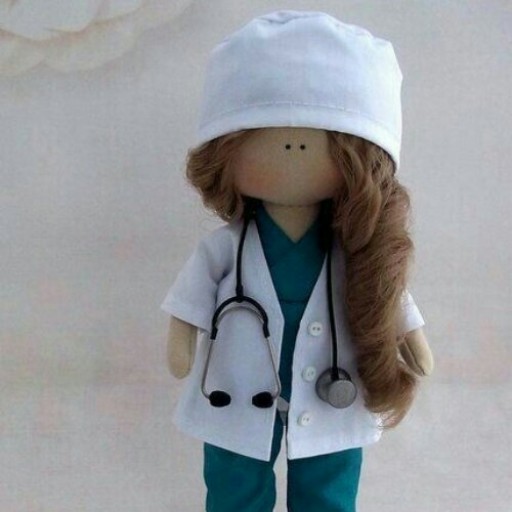 عروسک روسی پزشک