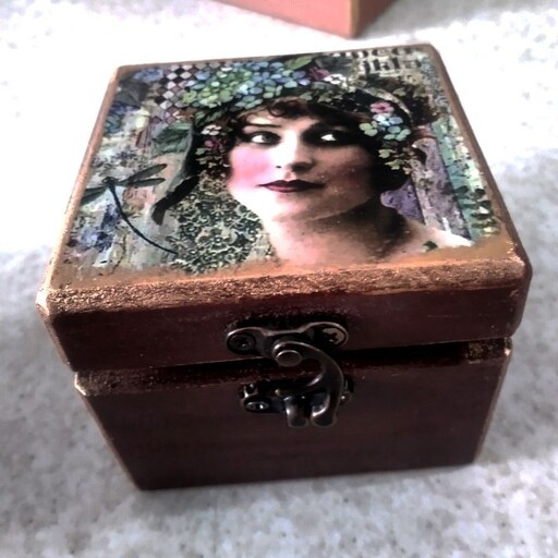 جعبه چوبی هدیه با طرح دختر