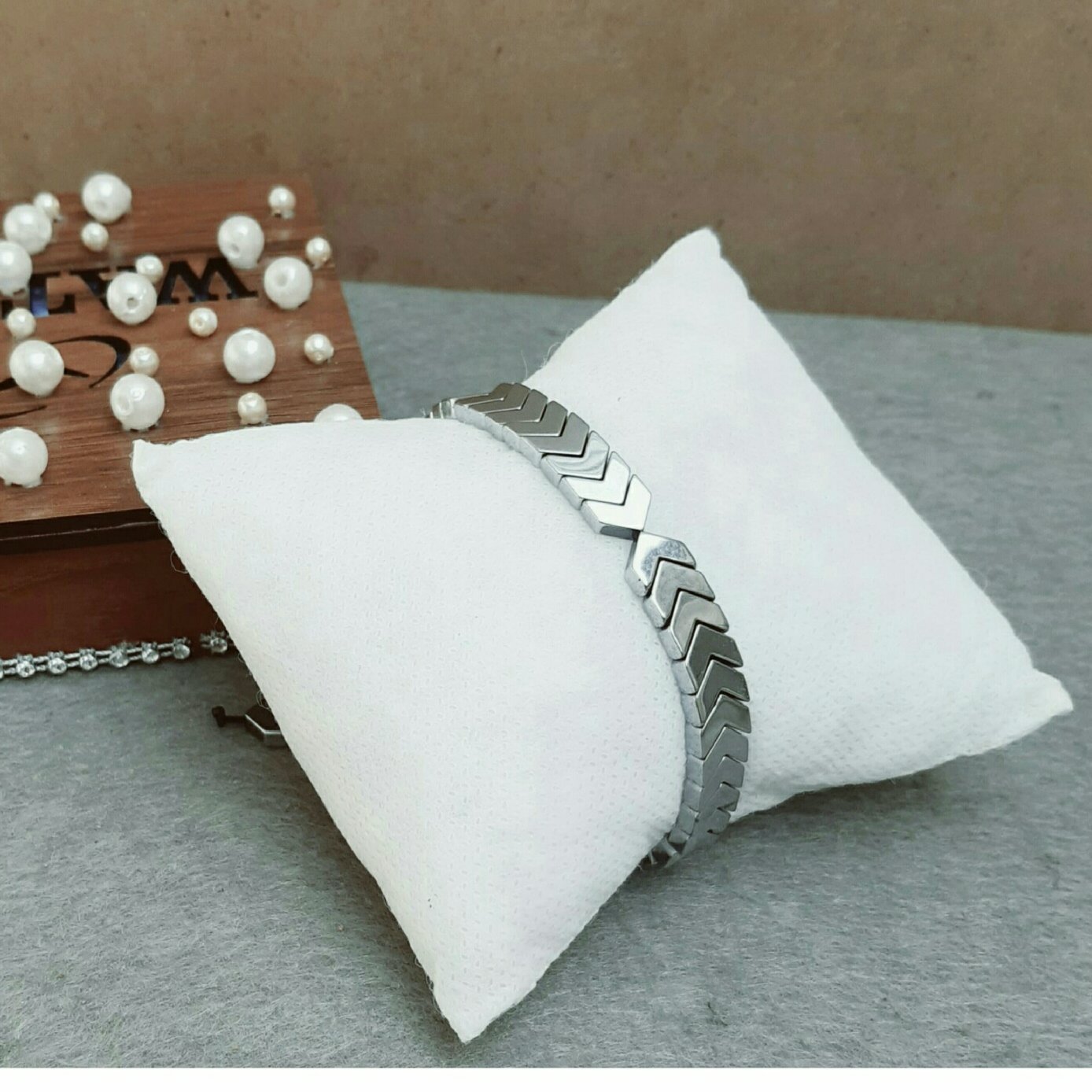دستبند حدید نقره ای