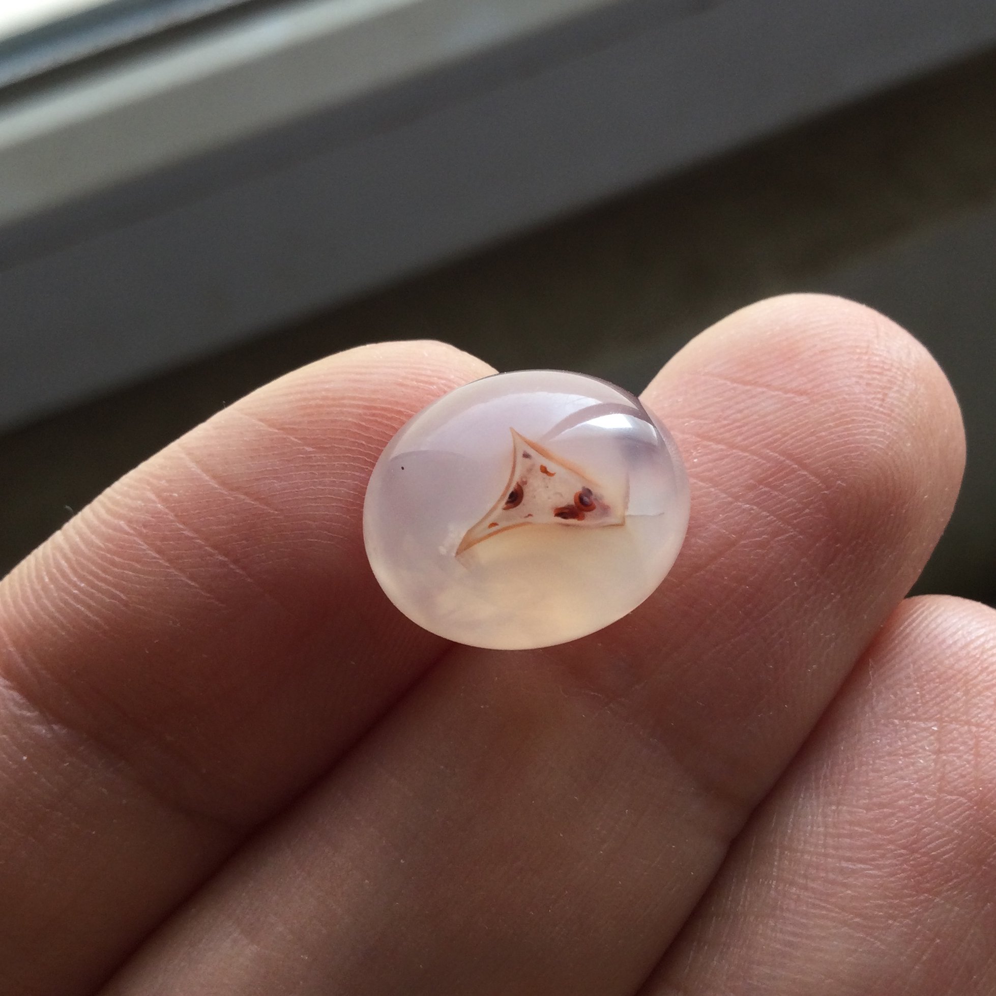 عقیق مصور به شکل سر عقاب