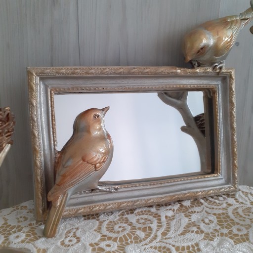 آینه و شمعدان کبوتر