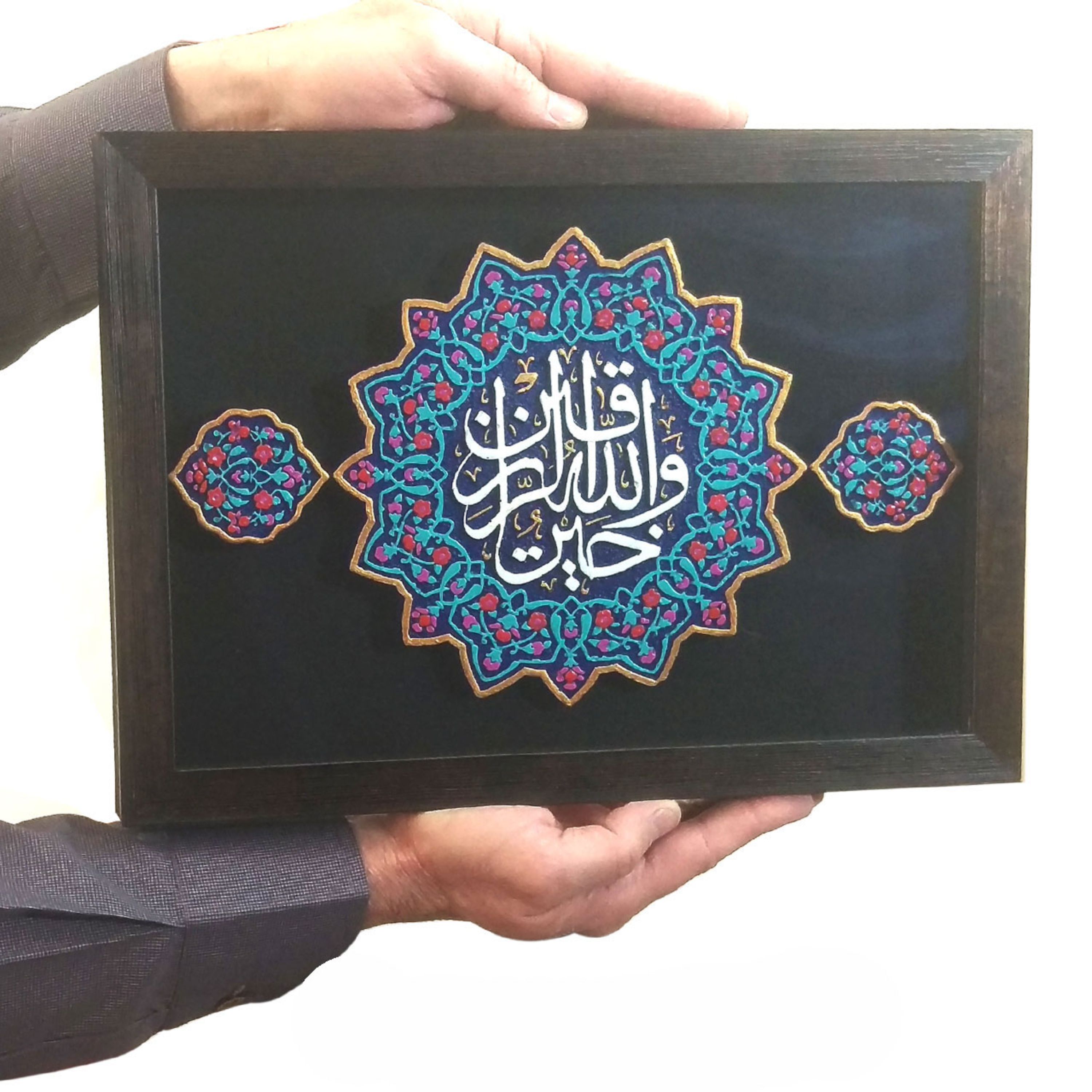 کتیبه نقش برجسته لوح هنر طرح و الله خیر الرازقین کد 133