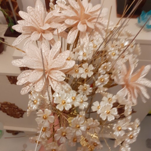 گلهای شاخه ای کریستالی داوودی سفید