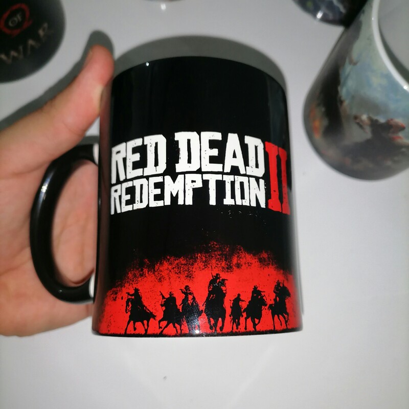 ماگ گیمینگ دسته و داخل مشکی رد دد ریدمپشن 2  ( Red Dead Redemption  ) پلی استیشن  . ایکس باکس