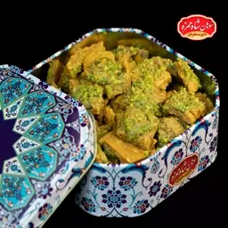 سوهان با روغن حیوانی (طرح حبه ای ) سوهان شاه حمزه ظرف 240 گرمی