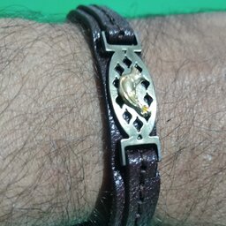 دستبند چرم طبیعی مردانه دست دوز چرم بُز قفل آهن ربایی