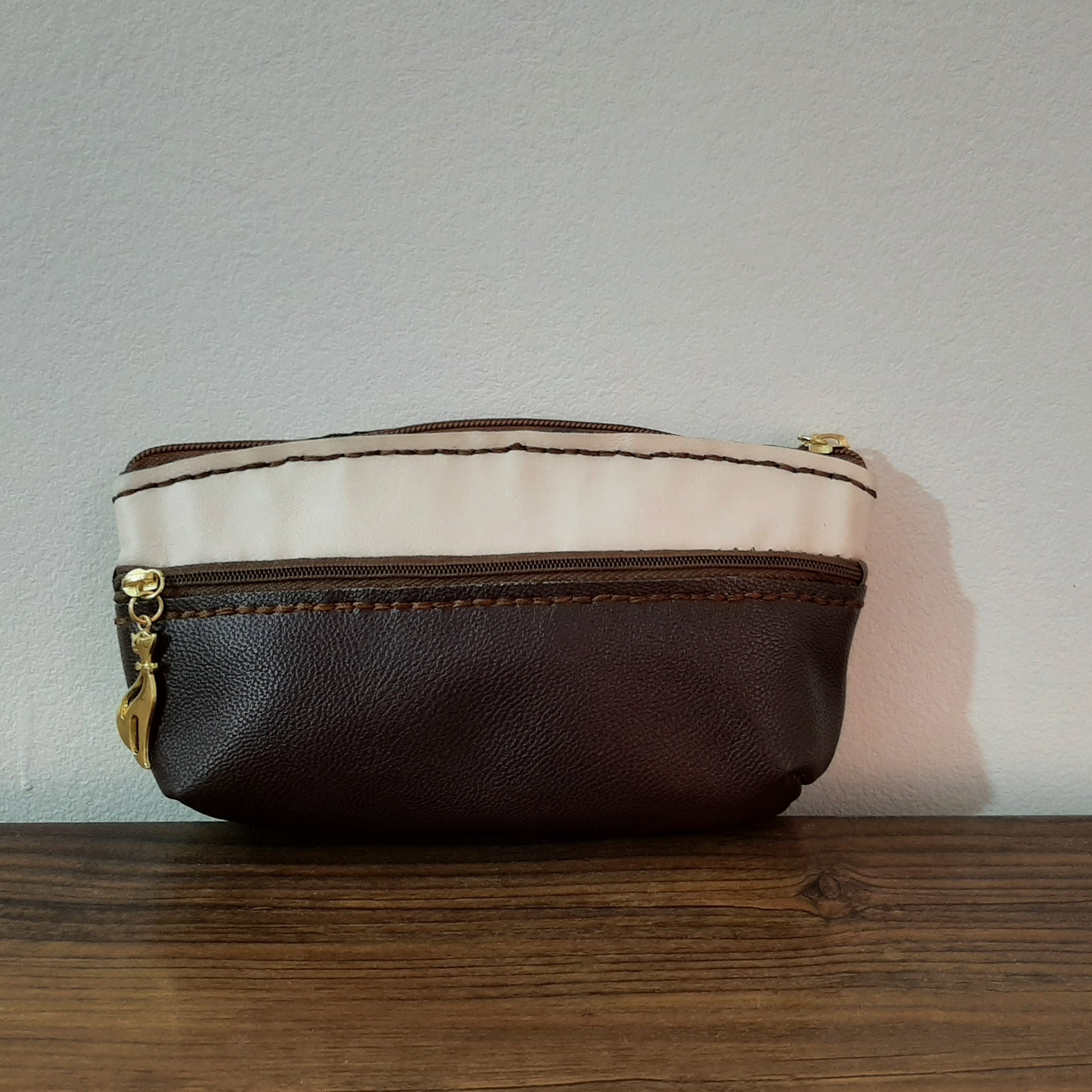 جامدادی دستدوز