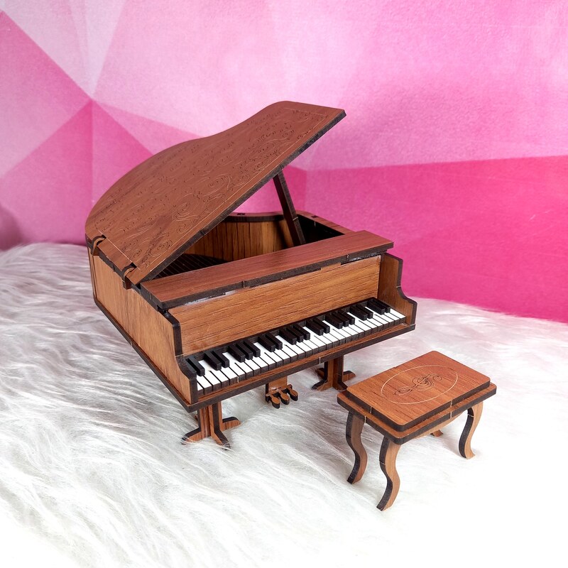 ماکت پیانو چوبی13سانتی-ماکت پیانو-پیانو قدیمی-پیانو دکوری-ساز پیانو-ماکت گلدونه
