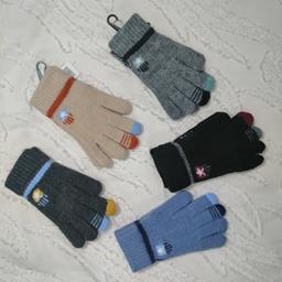 دستکش وارداتی بافت اسپرت بچگانه دخترانه پسرانه مناسب 4 تا 9سال جنس عالی و گرم و مناسب زمستان 