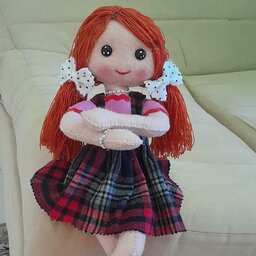 عروسک زیبا برای جا دستمالی رولی