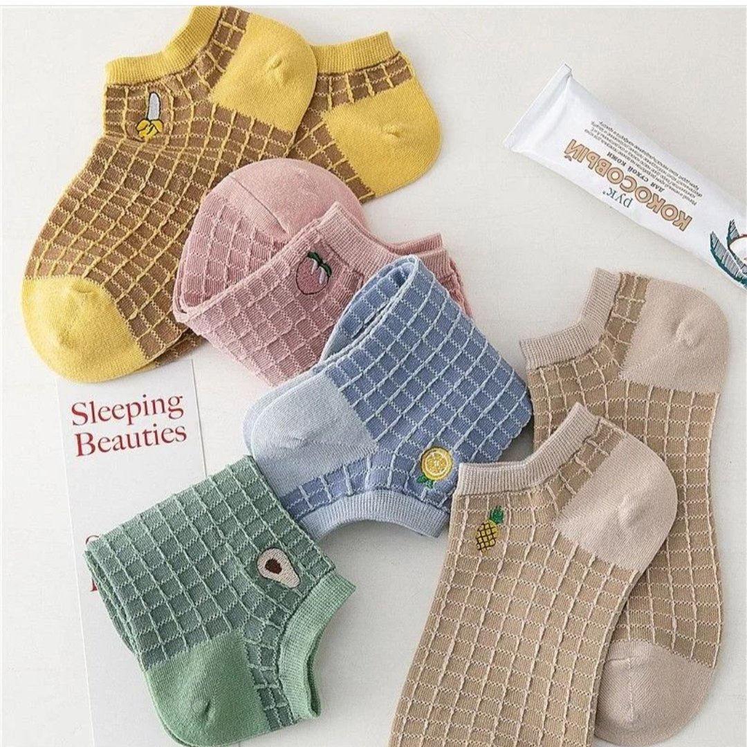 جوراب مچی چارخونه گلدوزی دار مشبکی دخترونه زنونه سایز36 تا41