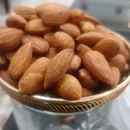 مغز بادام درختی (500 گرمی)