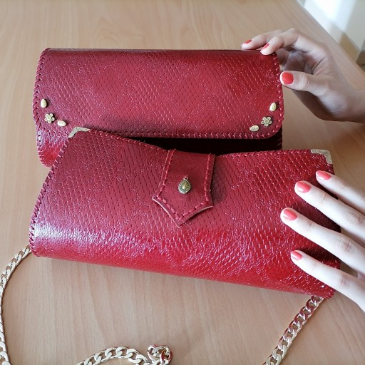 کیف چرمی مجلسی زنانه قرمز