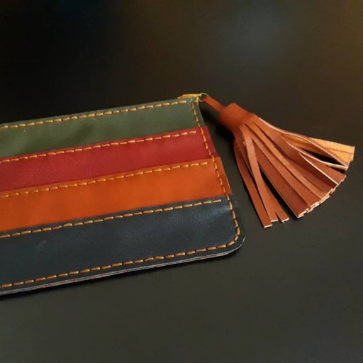 کیف دستی زنانه منگوله دار ترکیب چند رنگ چرم بزی دستدوز و دستساز
