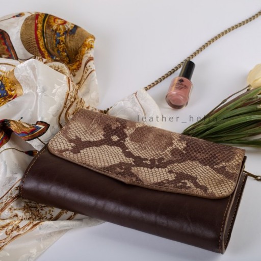 کیف مجلسی زنانه چرم طبیعی نوع گاوی کاملا دستدوز و دستساز