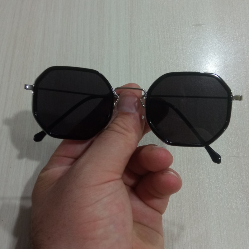 عینک آفتابی مردانه چند ضلعی یووی 400 کد n.mz(رنگ مشکی)