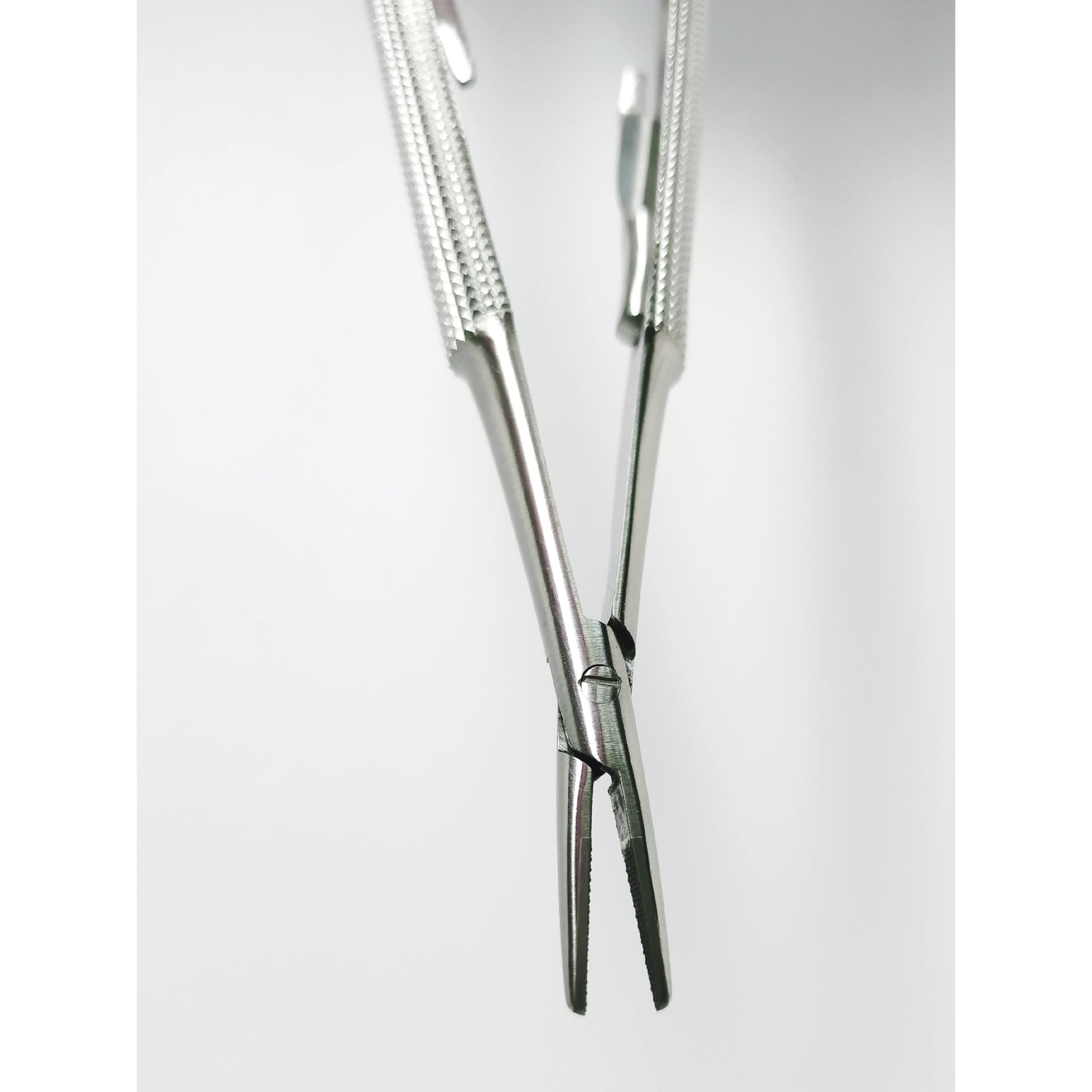 سوزنگیر کاستروویجو هیرا فرا طب مدل خمیده  Hira Fara Teb curved Castroviejo needle holder 