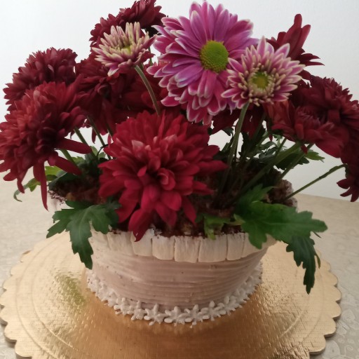 کیک خامه ای گلدان