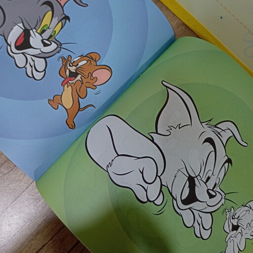 کتاب رنگ امیزی شخصیتهای کارتونی(کتاب رنگ امیزی تام و جری ویژه کودکان)