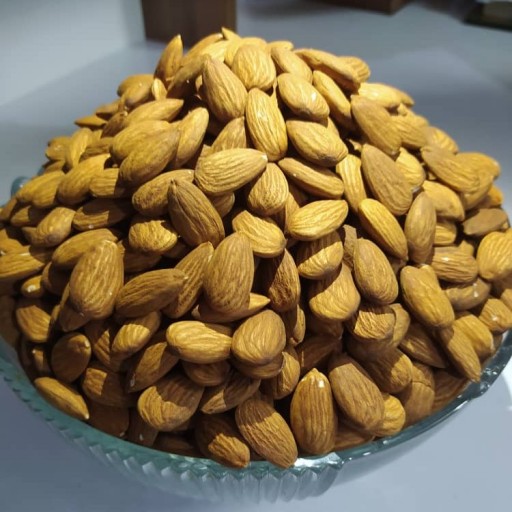 مغز بادام درختی خام 1000 گرمی تضمین کیفیت