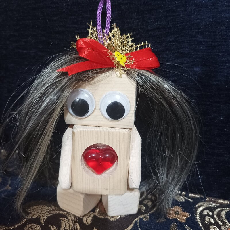 عروسک چوبی دستساز با چوب روس