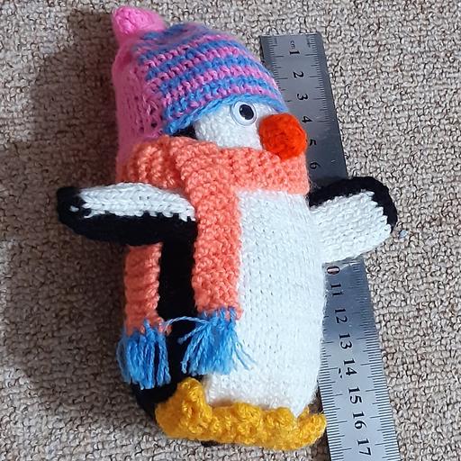 عروسک بافتنی پنگوئن سرمایی 16سانتیمتری اثرکوثرعلوی