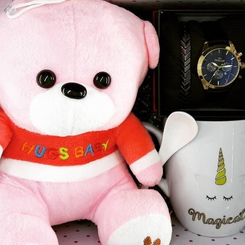 پک کامل ساعت و عروسک و دستبند و ماگ ست کامل ساعت و عروسک باکس هدیه ساعت و عروسک و ماگ و دستبند پارچه کادویی و پوشال