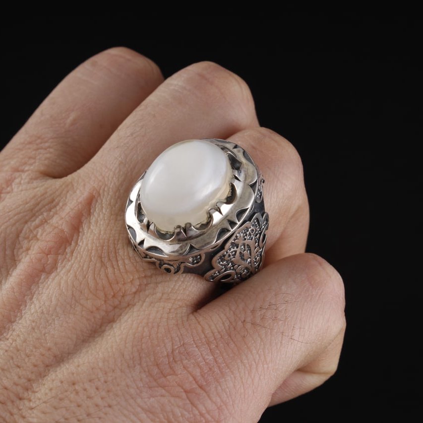 انگشتر نقره مردانه عقیق معدنی نگین درشت اصل ( انگشتر مردانه )