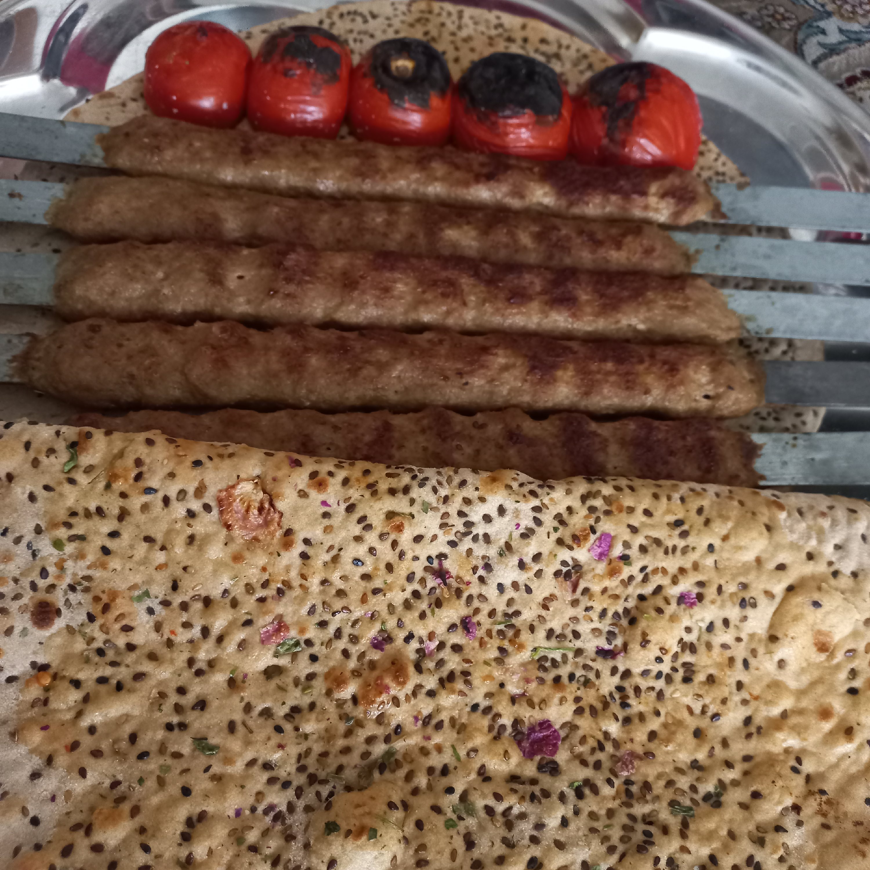 نان، نان تنوری، نان خانگی، نان کنجدی، نان کامل، نان سبوسدار کنجدی