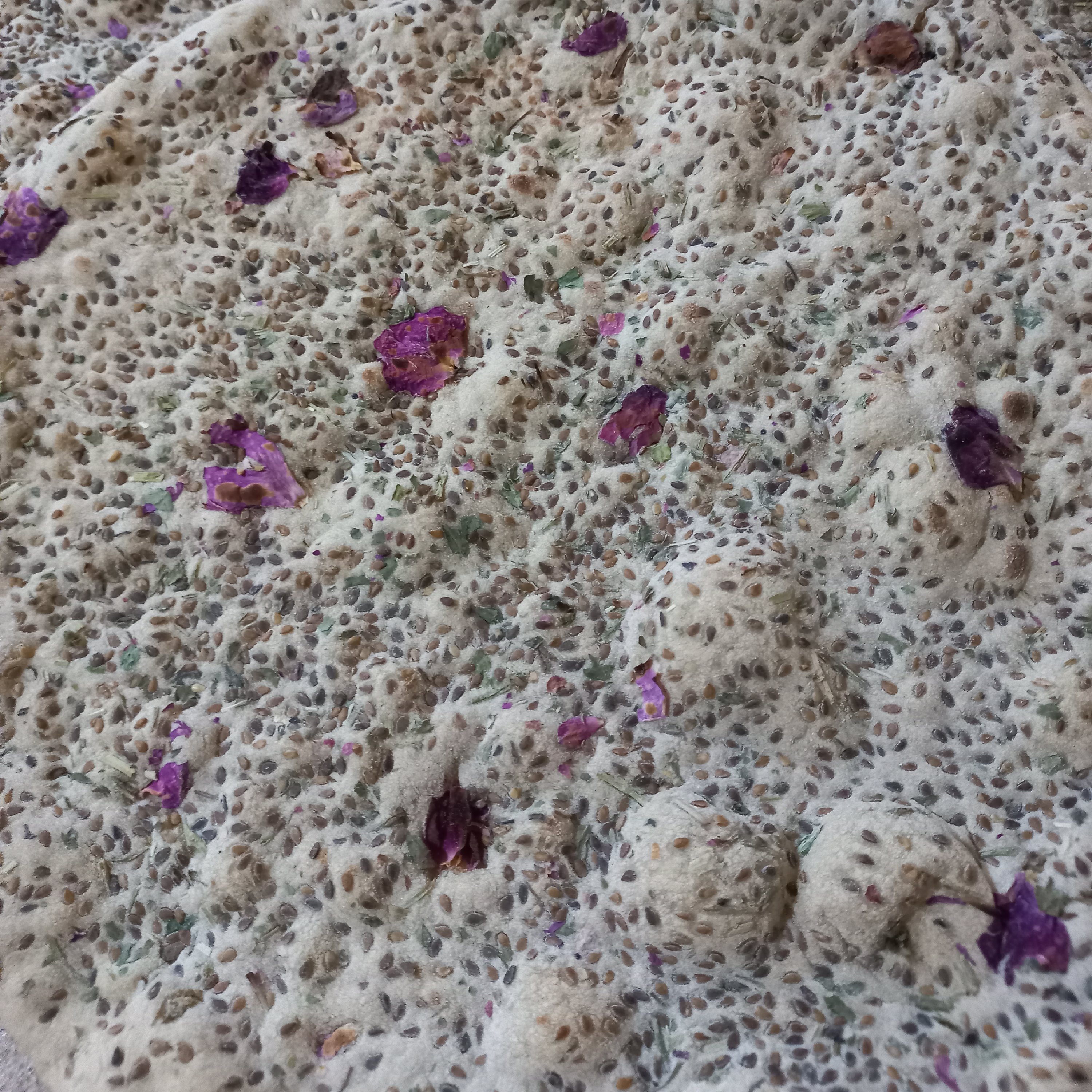 نان، نان تنوری، نان خانگی، نان کنجدی، نان کامل، نان سبوسدار کنجدی