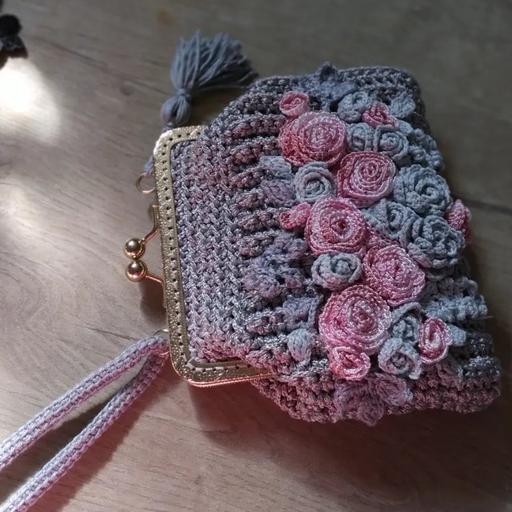 کیف پول زنانه مکرومه با تزیین گلهای ابریشم