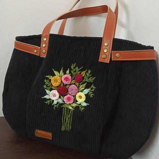 کیف دستی مخمل گلدوزی شده با دست با آستر زیبا