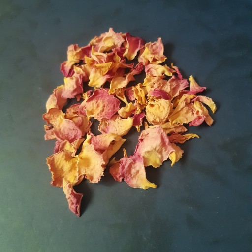 گل محمدی خشک