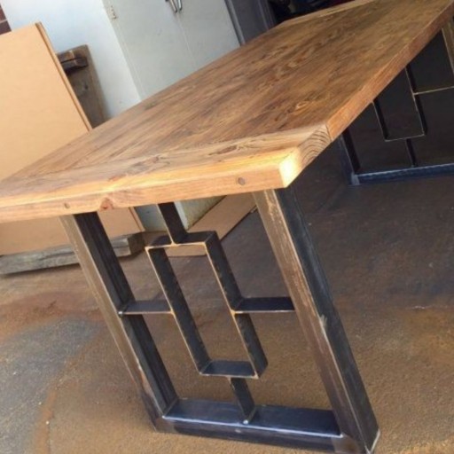 میز چوبی مدرن پایه فلزی از جنس مرغوب .بالاترین کیفیت