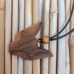 گردنبند چوبی دستساز  گربه   با چوب توت. پوشش روغن گیاهی  