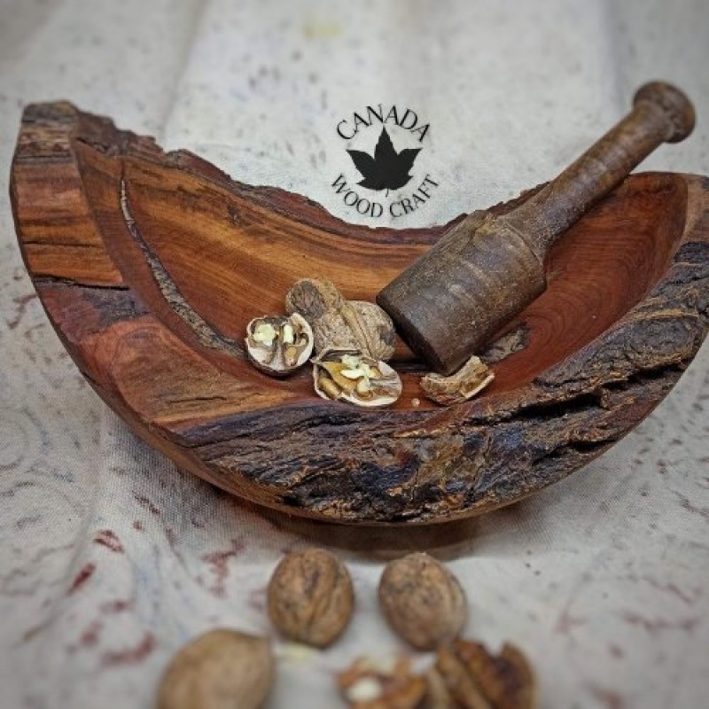 میوه خوری روستیک 
کاردست 
جنس چوب گردو 
با روغن گیاهی