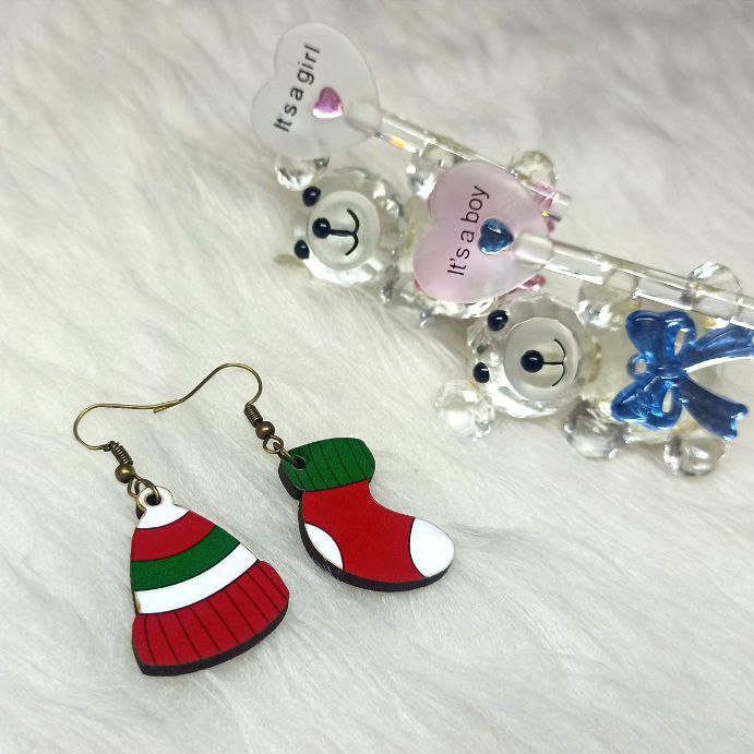 گوشواره مدل کلاه و جوراب چوبی