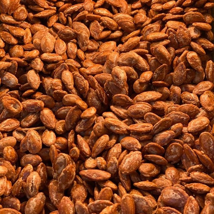 تخمه ژاپنی (جابانی) دستچین و ممتاز و تازه یک کیلویی (900گرم خالص)