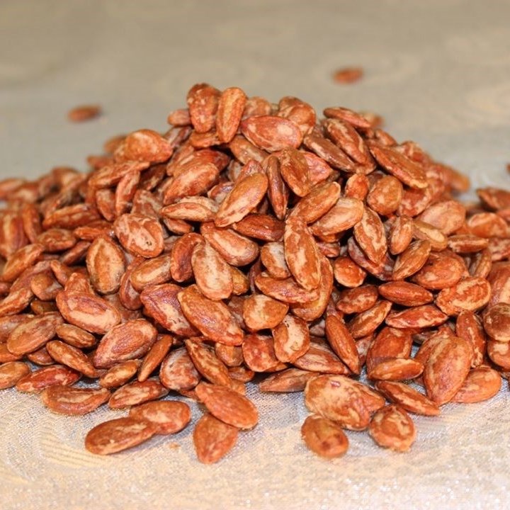 تخمه ژاپنی (جابانی) دستچین و ممتاز و تازه یک کیلویی (900گرم خالص)