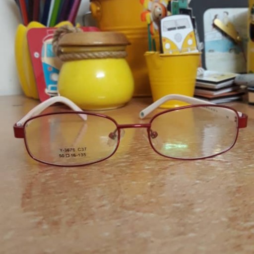 عینک طبی بچگانه