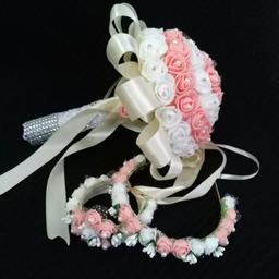 ست دسته گل وتاج ومچ بند فومی عروس،در ترکیب رنگ سفید وگلبهی